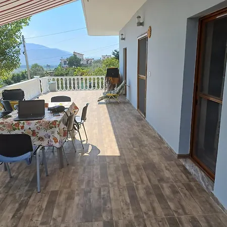 Vila Lindja Diellit 公寓 Sarandë